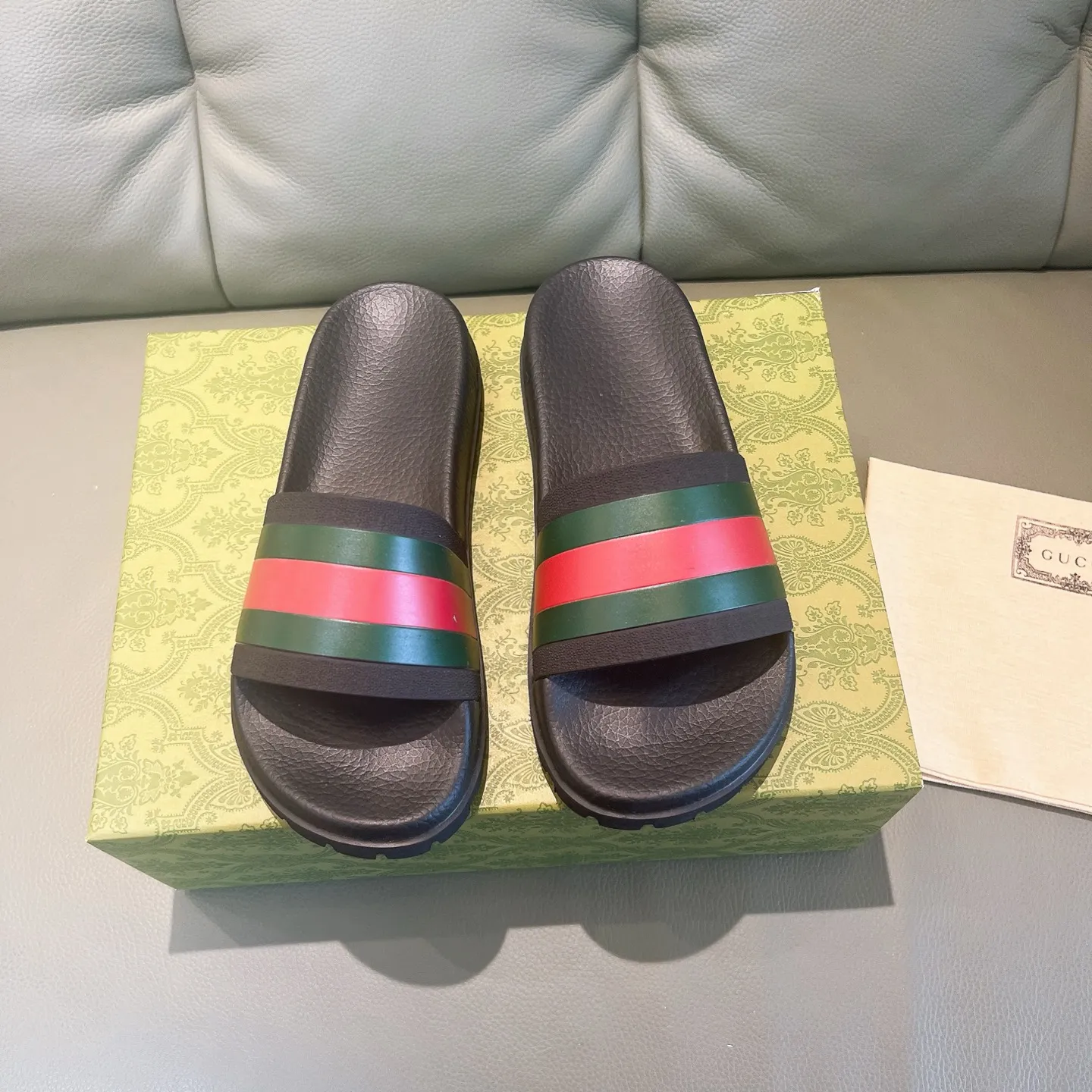 Men's Men's Shoes 130🐮🐮Gucci Gucci Slippers Gucci 2024 latest beach sandals slippers Original molding double G LOGO Original molding consistent Outsole: Men's Men's Shoes u double-layer outsole Size: 35-46